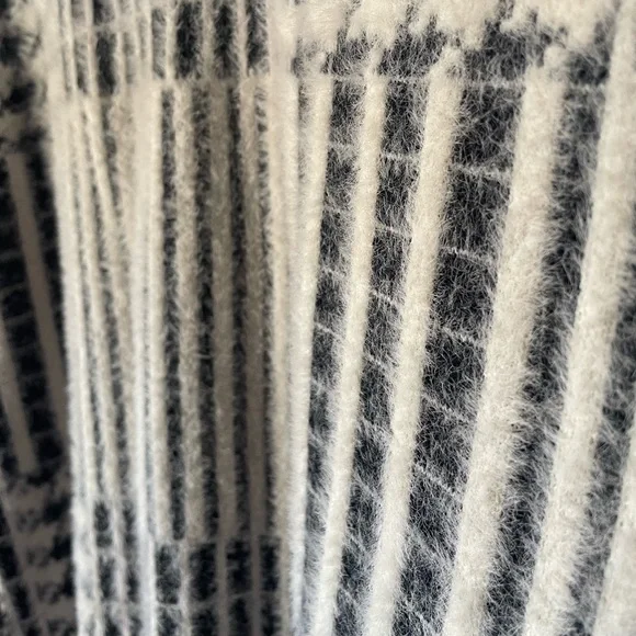 Cyrus | Geometric Patchwork Pullover Fuzzy Sweater. Size XL. Soft. Cozy. Lounge - Picture 2 of 8